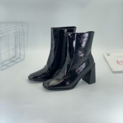 Women's shoes and boots
